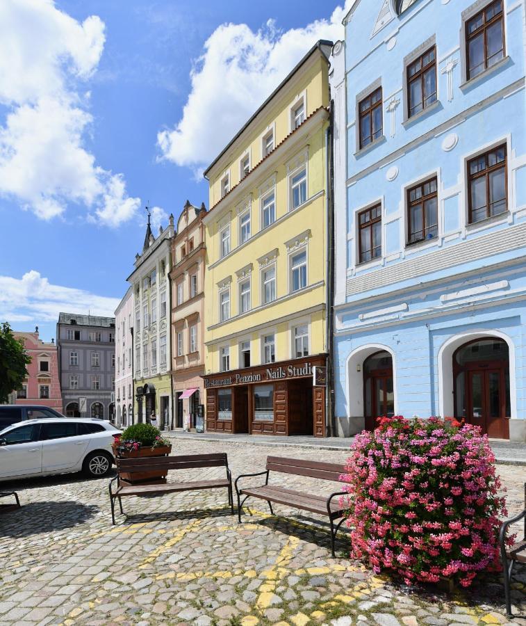 Apartmany Na Namesti 85 Jindřichŭv Hradec Dış mekan fotoğraf
