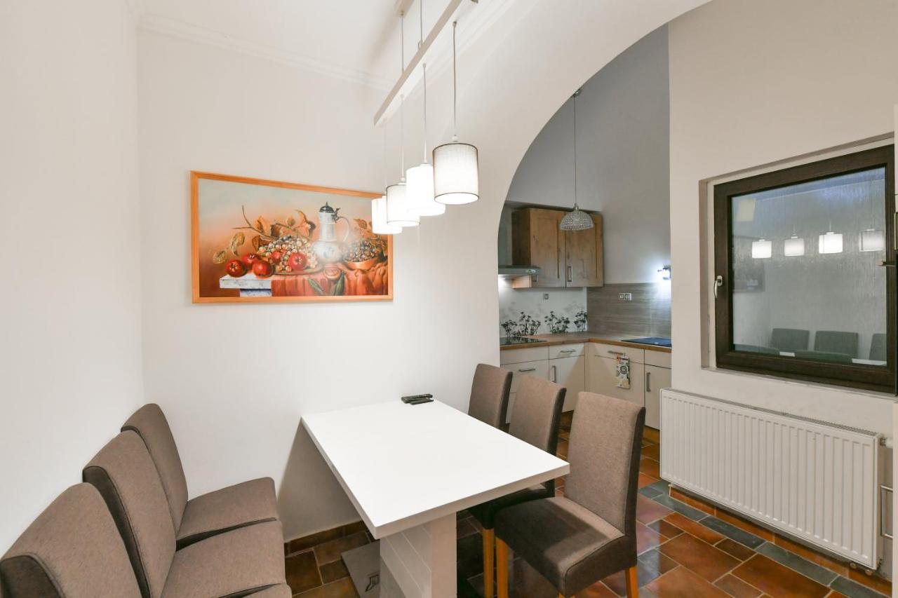 Apartmany Na Namesti 85 Jindřichŭv Hradec Dış mekan fotoğraf