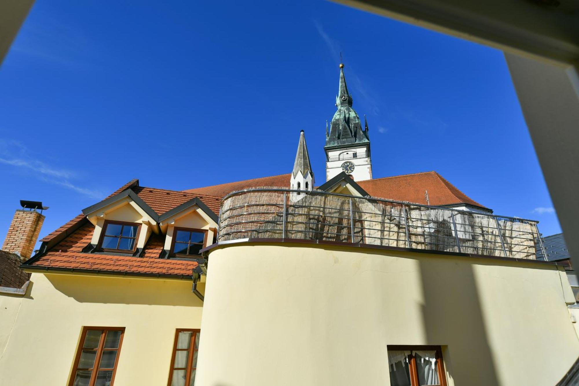 Apartmany Na Namesti 85 Jindřichŭv Hradec Oda fotoğraf